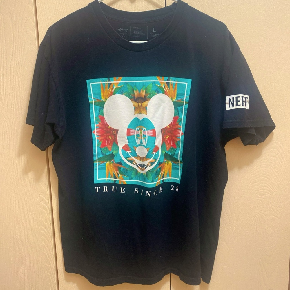Disney Mickey Mouse Neff Tropical Mickey T-Shirt Men's size Large